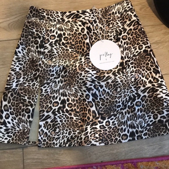 faux leather leopard mini skirt - Picture 3 of 5